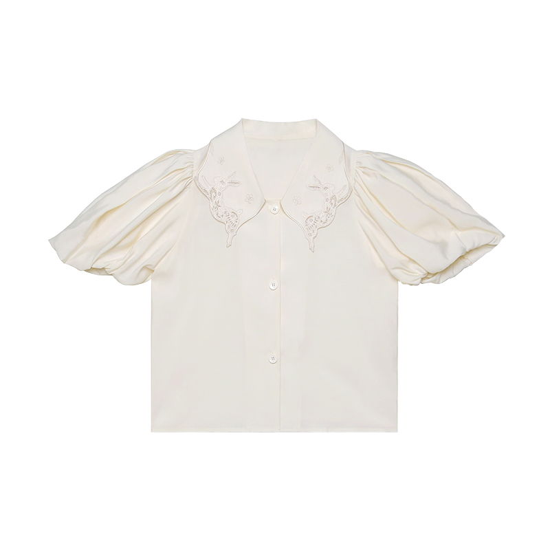 うさぎ刺繍ラペルのパフスリーブシャツ