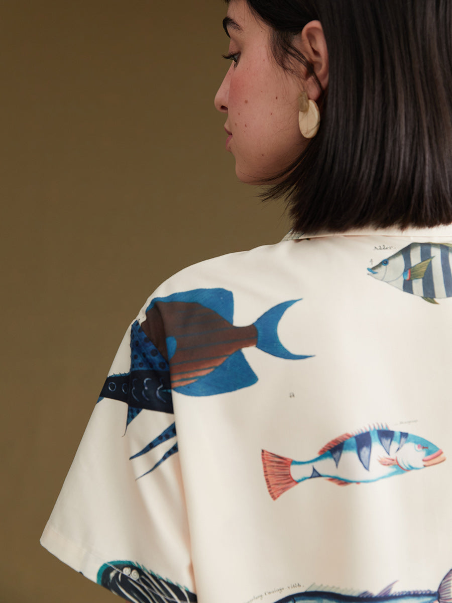 魚プリント ヴィンテージ風Vネックシャツ