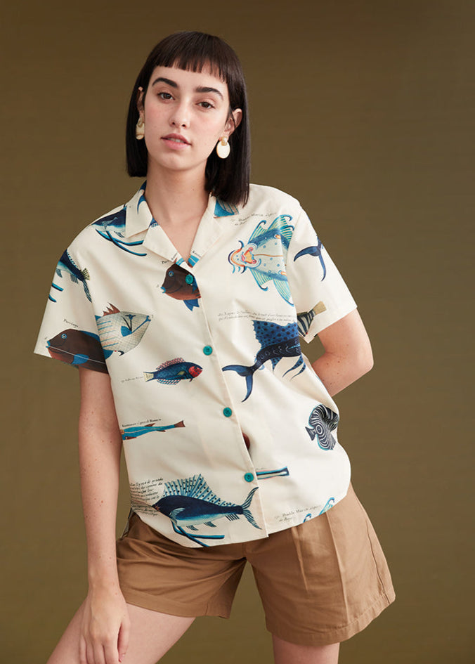 魚プリント ヴィンテージ風Vネックシャツ